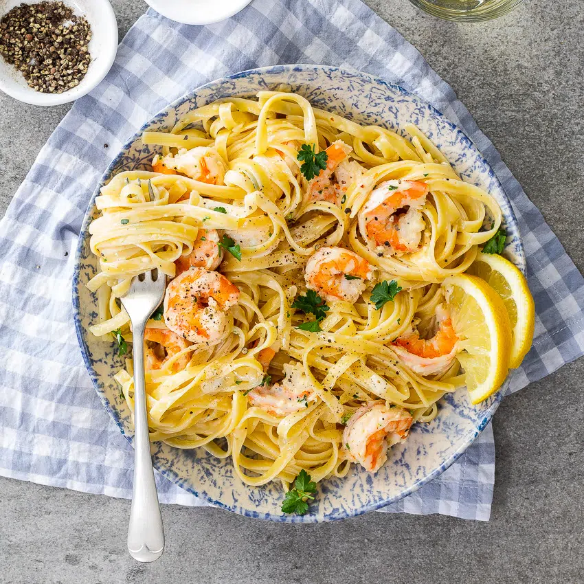 Creamy lemon garlic shrimp pasta