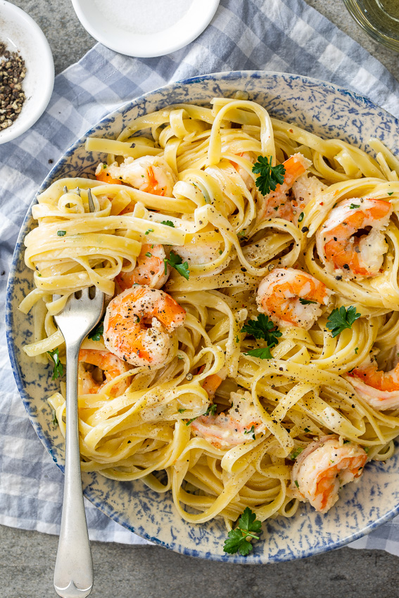 Creamy lemon garlic shrimp pasta - Simply Delicious