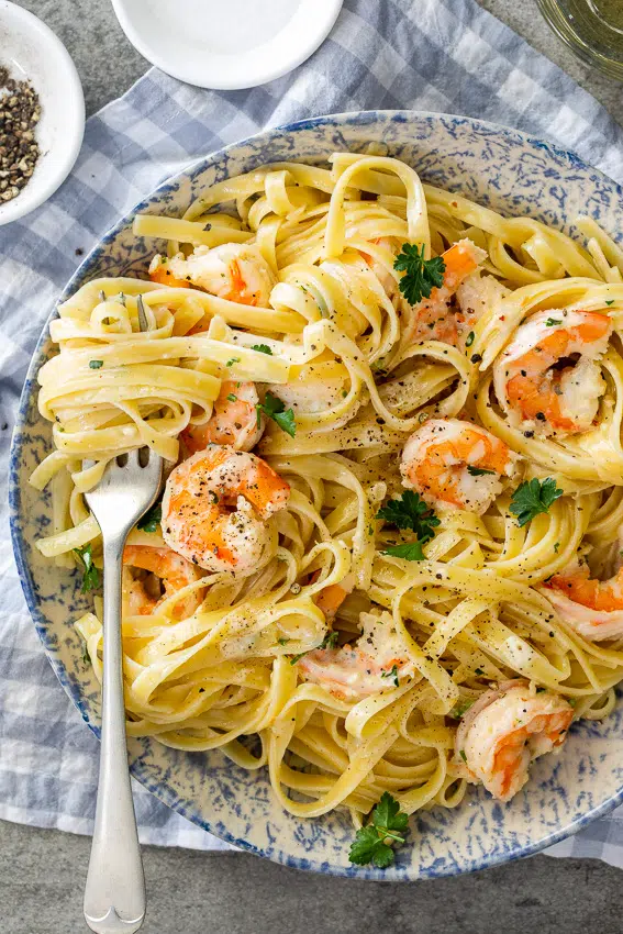 Creamy lemon garlic shrimp pasta