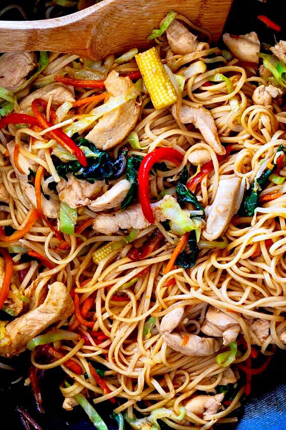 Delicious and Easy Chicken Noodle Stir Fry