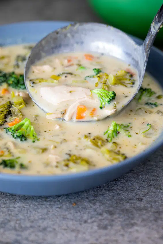 Easy healthy chicken broccoli soup
