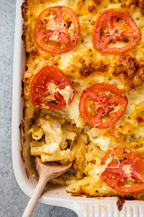 Classic Baked Macaroni and Cheese Casserole Recipe