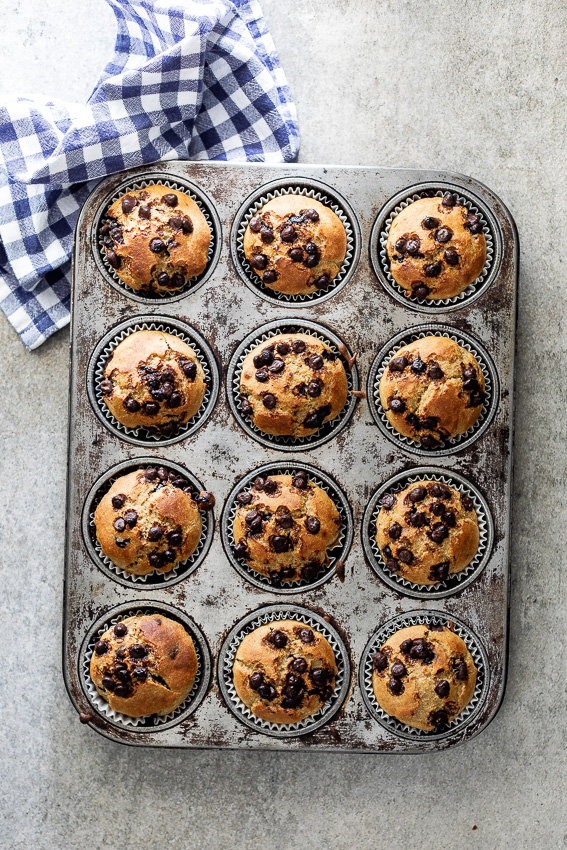 Easy healthy chocolate chip banana oat muffins