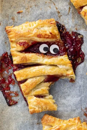 Halloween mummy berry hand pies