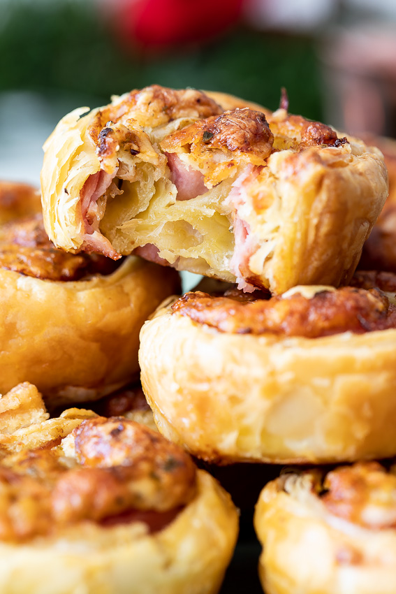 Ham and cheese pastry pinwheels - Simply Delicious