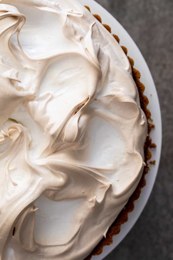 Baked lemon meringue pie