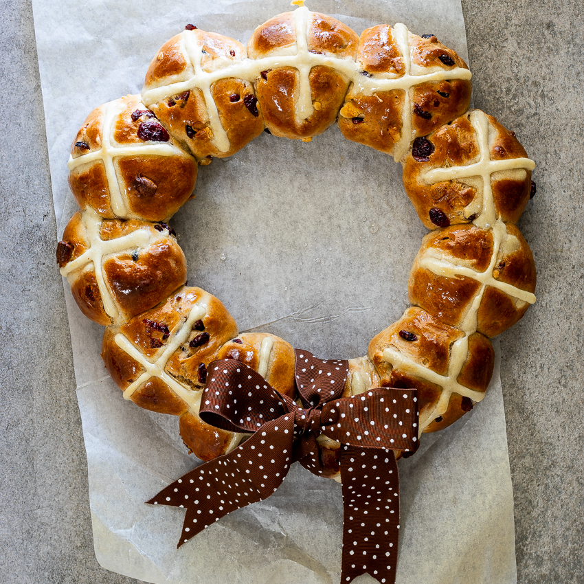 White chocolate cranberry hot cross bun wreath