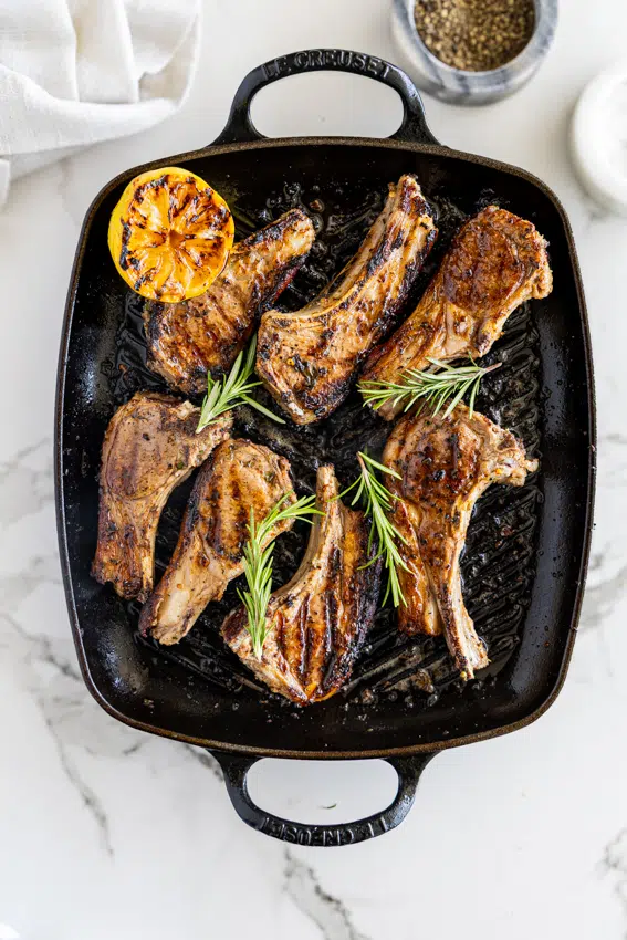 Lemon garlic lamb chops in grill pan.