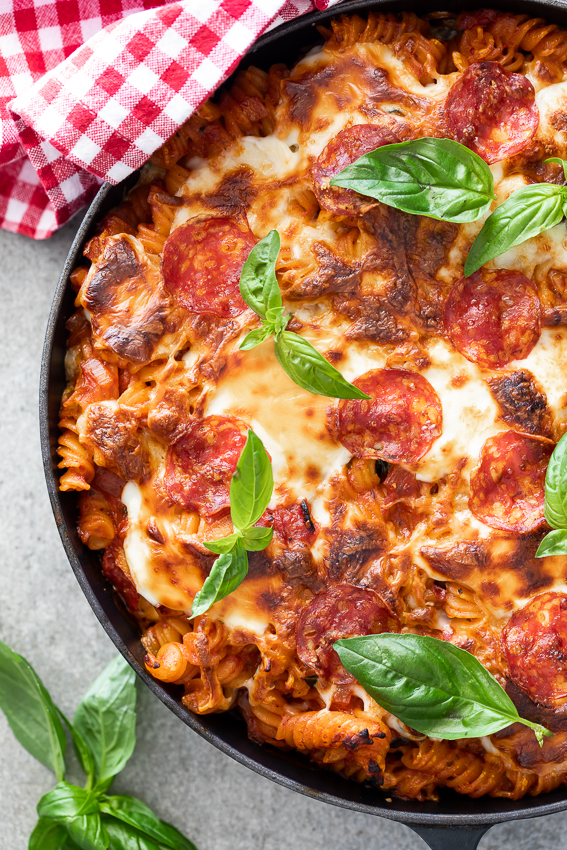 Pizza pasta bake - Simply Delicious