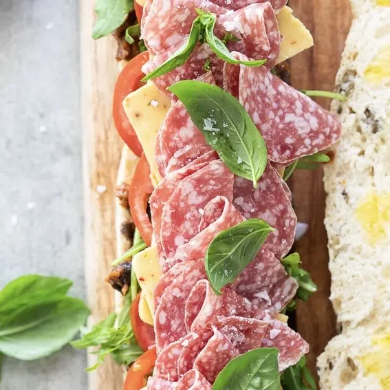 Easy salami sandwich