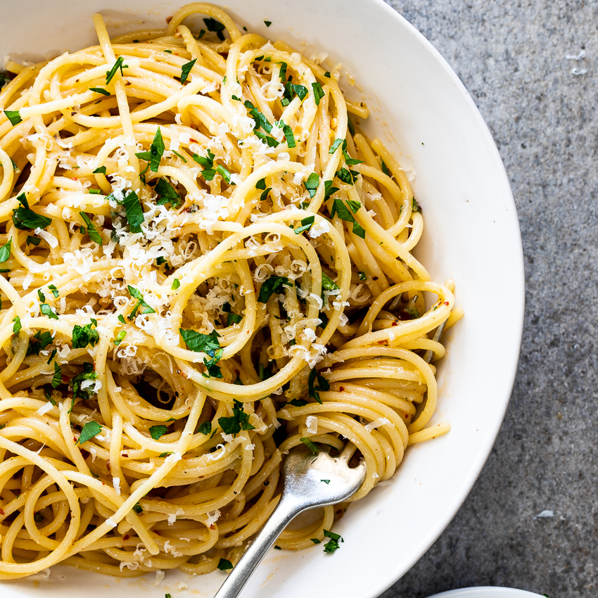 Spaghetti Aglio e Olio Simply Delicious