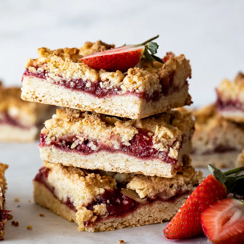 Coconut strawberry crumble bars