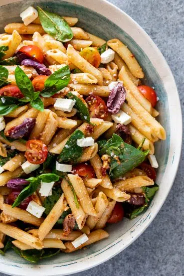 Sun-dried tomato pesto pasta salad