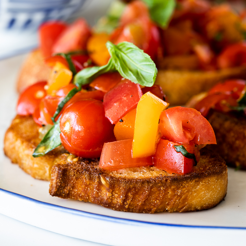 Fresh tomato bruschetta - Simply Delicious