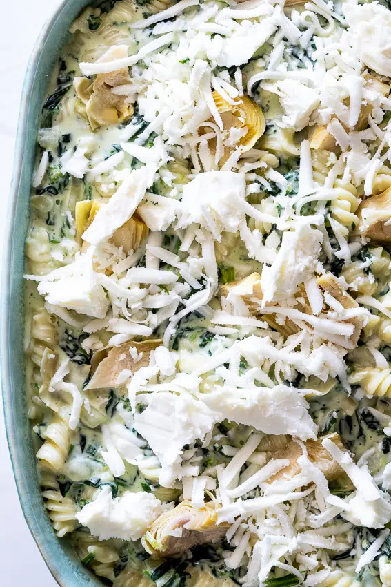 Creamy spinach artichoke pasta bake