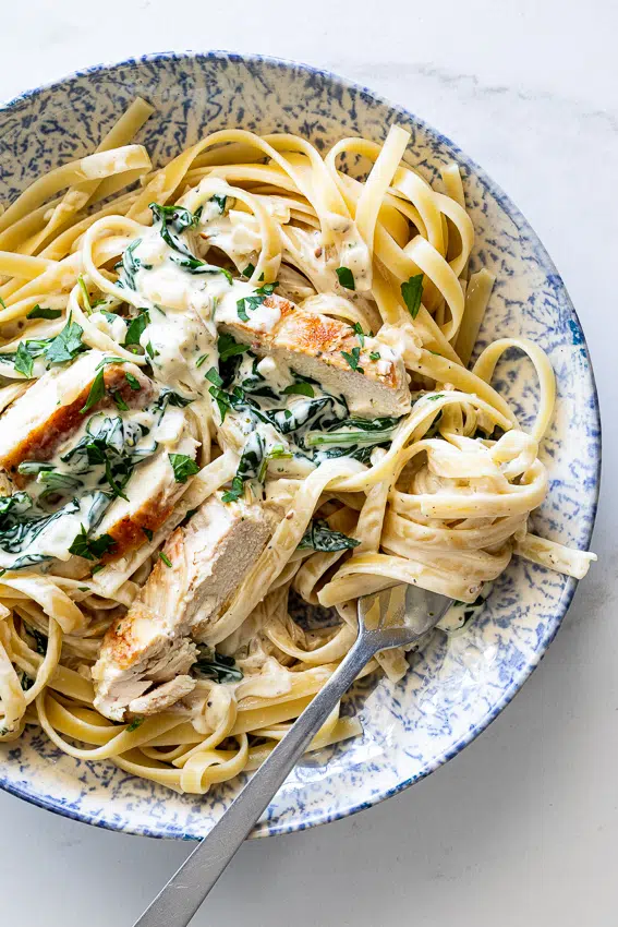 Creamy spinach garlic chicken on past