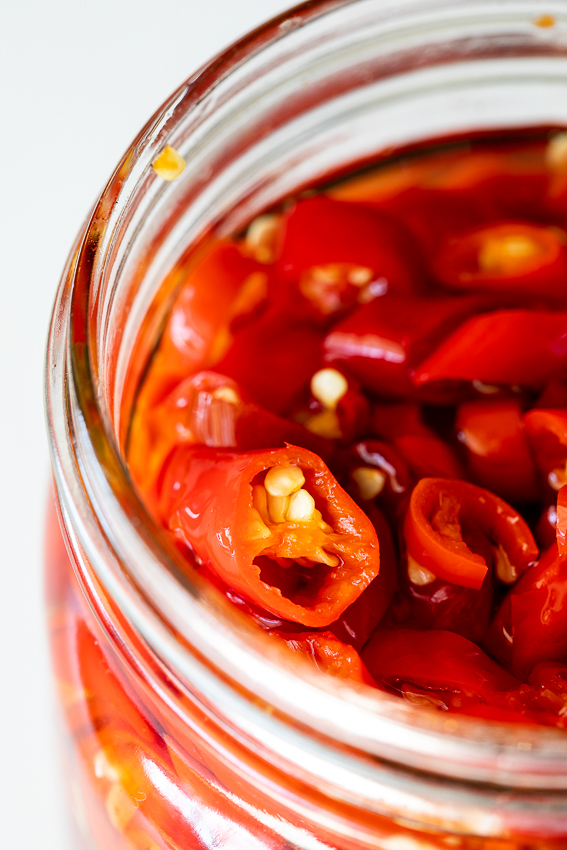 Easy pickled chillies