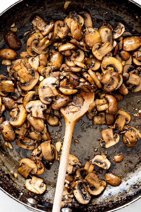 Fried garlic butter mushrooms