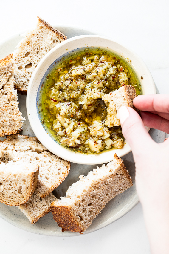 Roasted Garlic & Olive Oil Bread Dip - Must Love Garlic