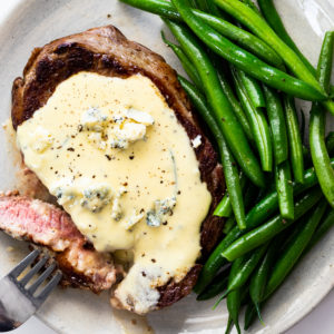 Steak with gorgonzola sauce