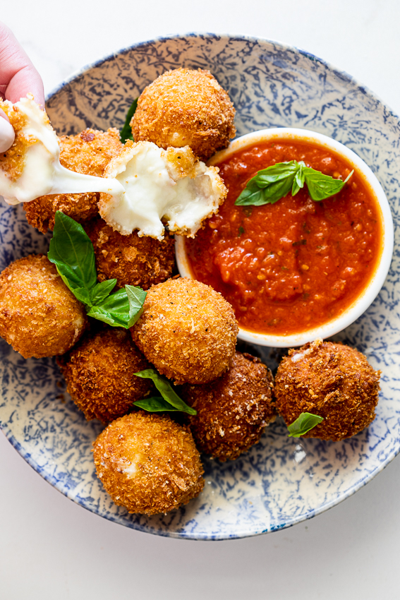 Crispy fried mozzarella - Simply Delicious