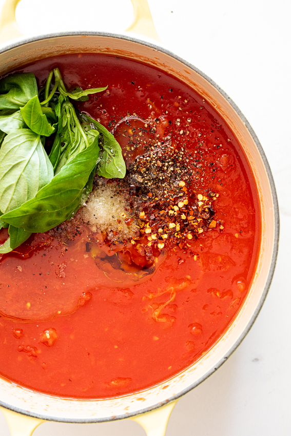 Homemade marinara sauce with fresh basil 