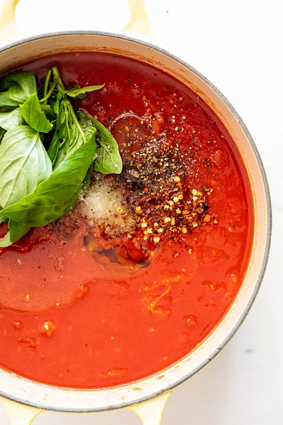 Homemade marinara sauce with fresh basil