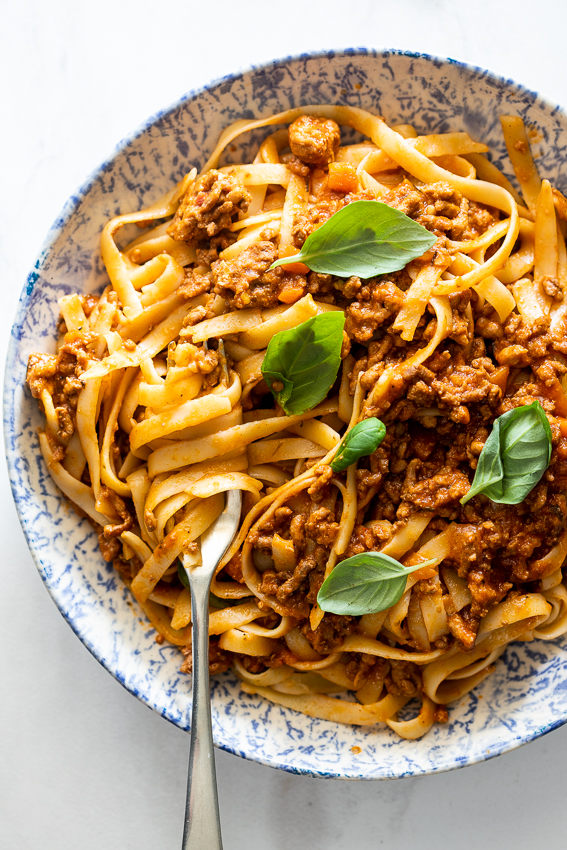 Bolognese sauce with pasta