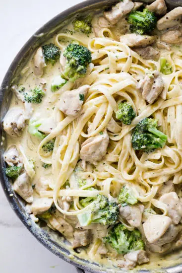 Succulent chicken and broccoli in creamy sauce with pasta.