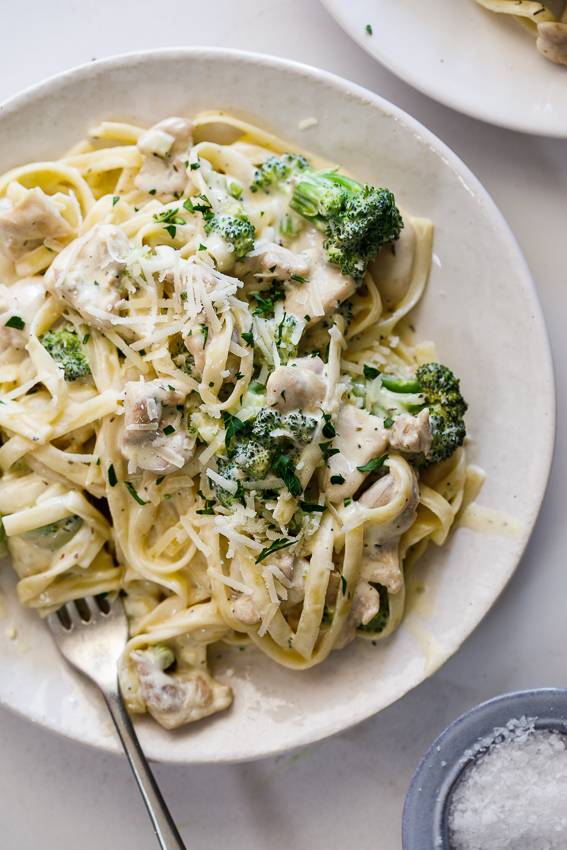 Creamy broccoli chicken pasta