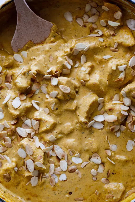 Creamy Mughlai chicken curry