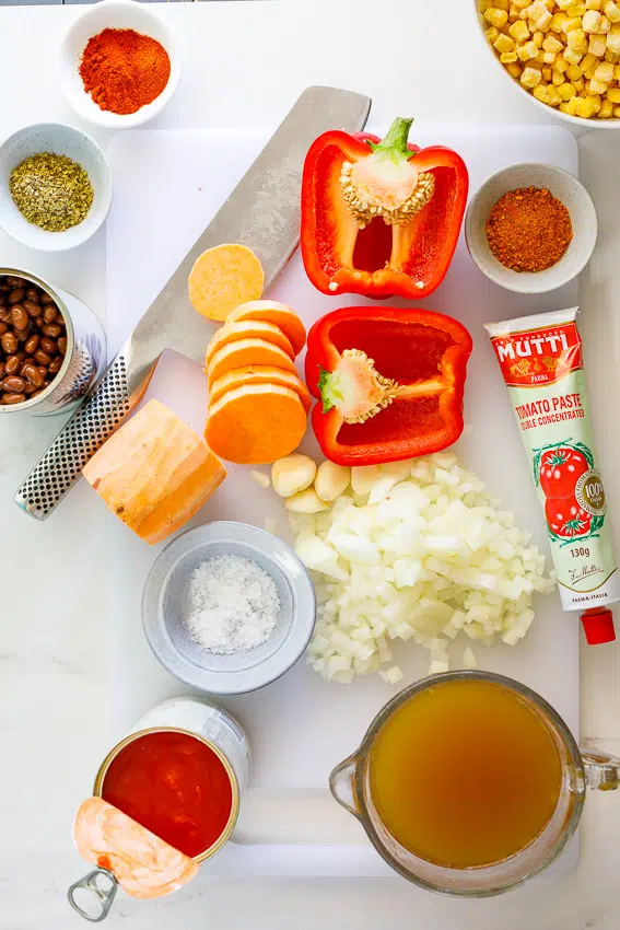 Ingredients for vegetarian taco soup.