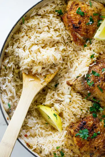 Fluffy rice with chicken thighs.