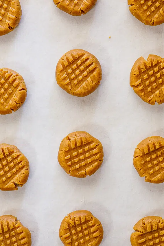 3-ingredient peanut butter cookies