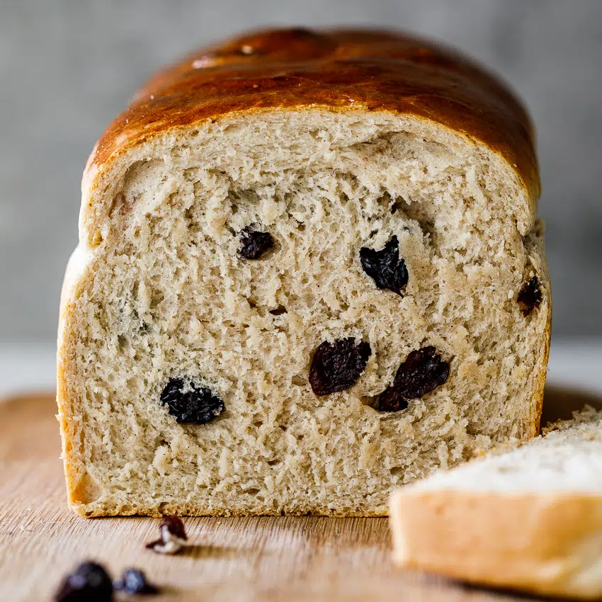 Raisin bread