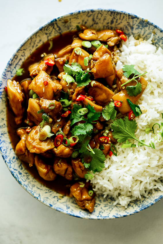 Easy coconut caramel chicken with rice.