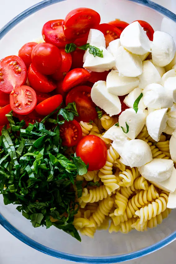 Caprese pasta salad