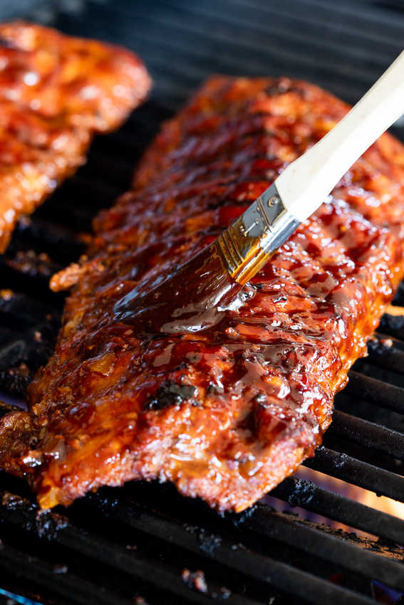 BBQ ribs on the grill.