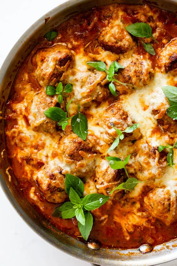 Cheesy baked turkey meatballs