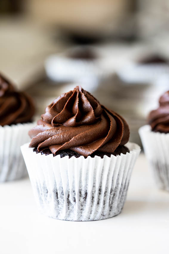 One Bowl Vanilla Cupcakes For Two