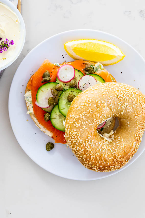 Bagel with smoked salmon, cream cheese and capers.