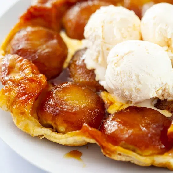 Apple tarte tatin