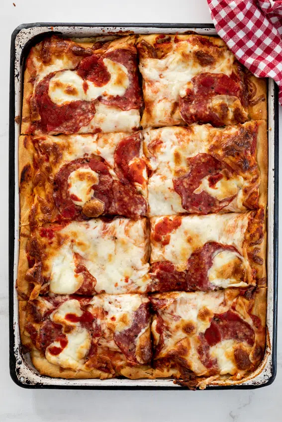 Cheesy salami Grandma pizza