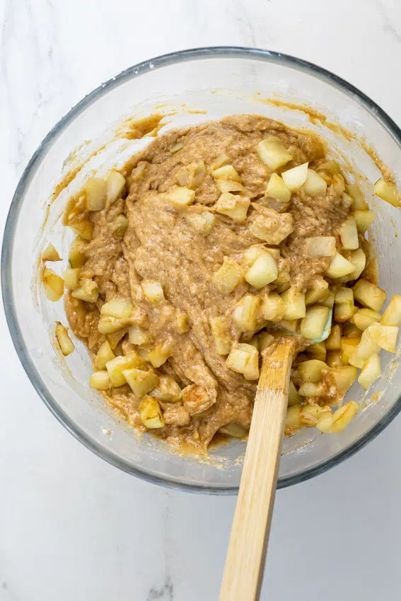 Cinnamon cake batter with chunks of Granny Smith apples.