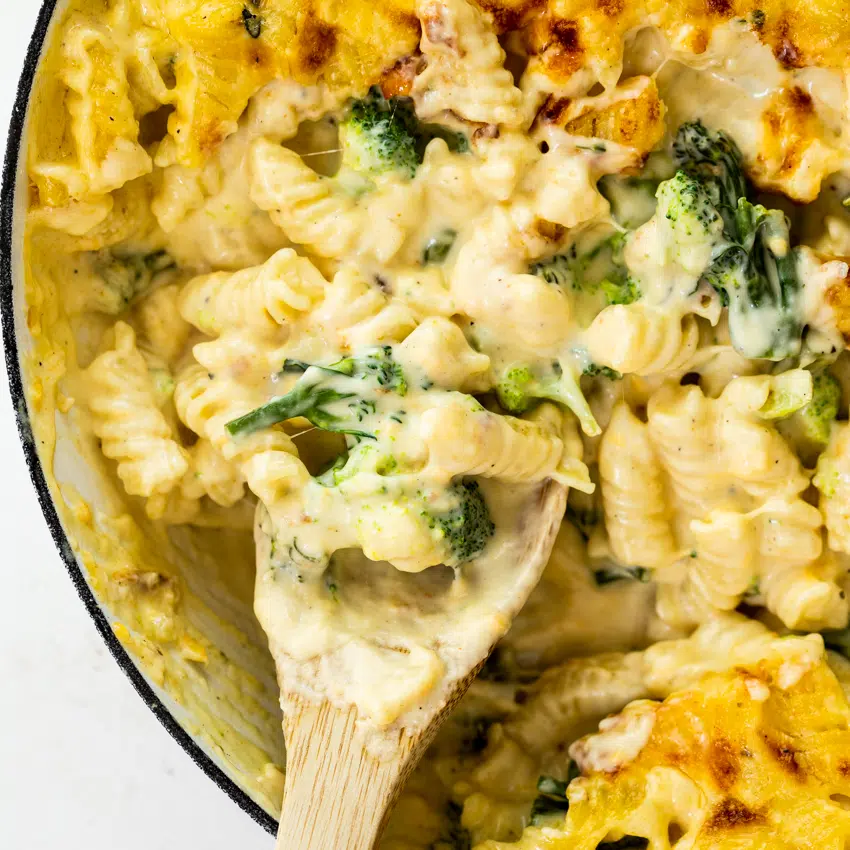 Broccoli cheddar pasta bake