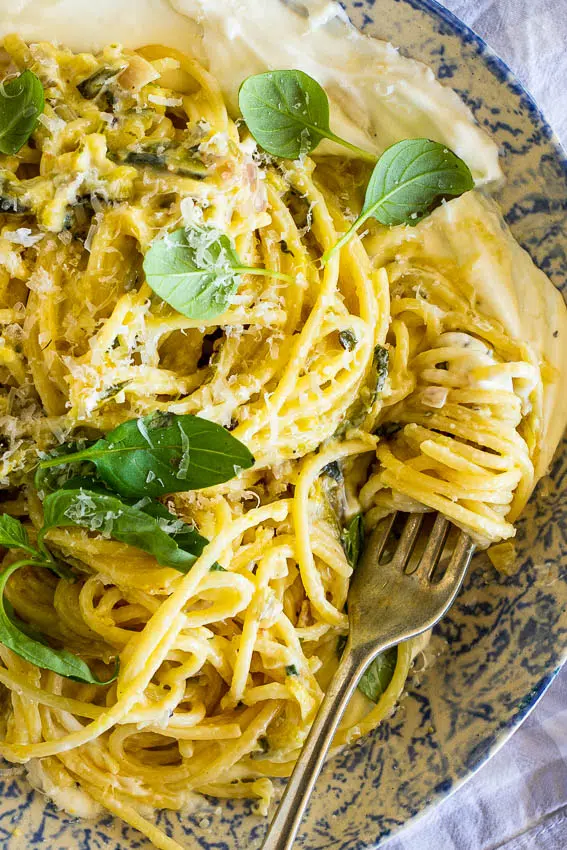 Lemon zucchini pasta with whipped goat's cheese