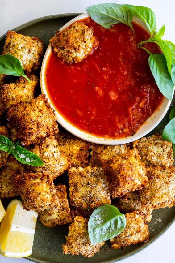 Crispy Air Fryer Ravioli with Tomato Sauce