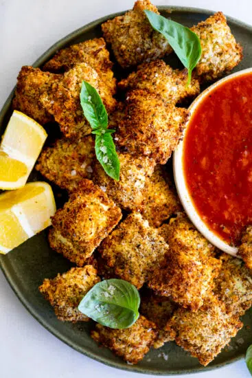 Crispy Air Fryer Ravioli with Tomato Sauce