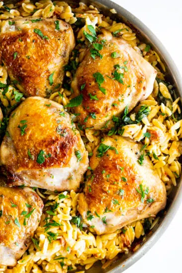 Tomato Spinach Orzo Pasta with Crispy Chicken Thighs