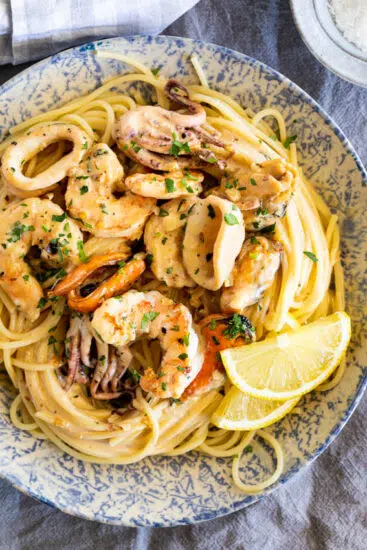 Creamy garlic seafood pasta